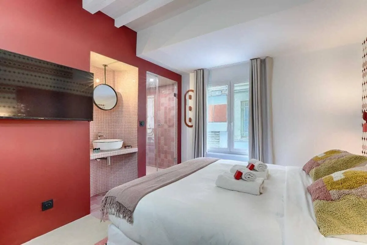 פריז Les Halles - Luxurious & Colorful 4Bd For 16 Guest