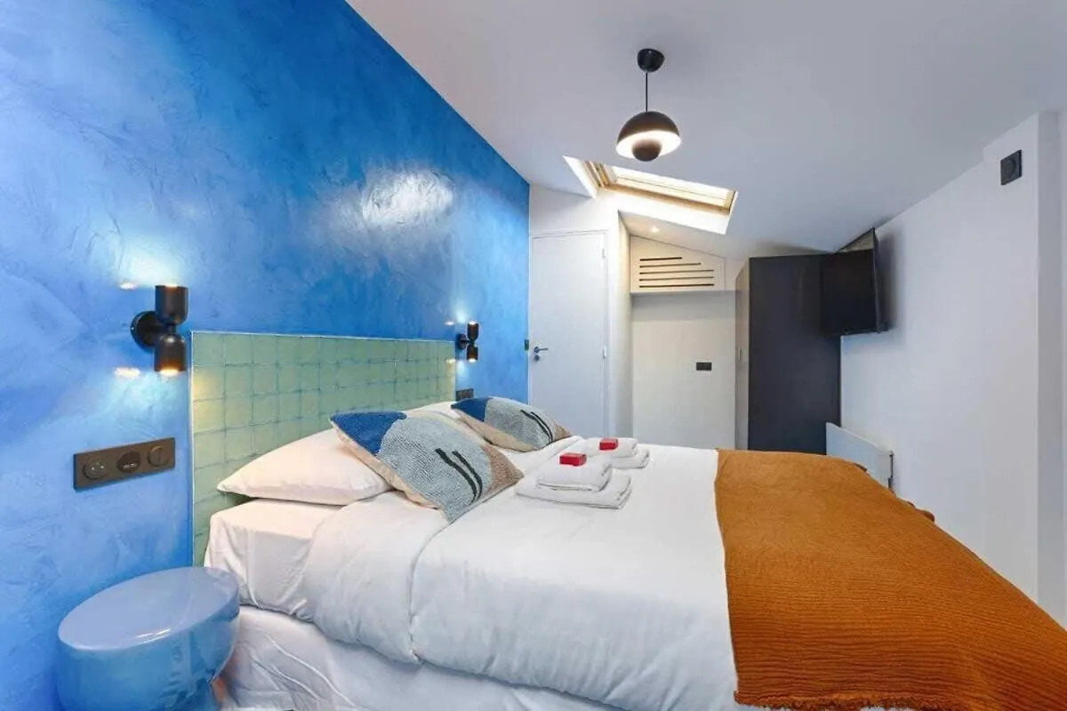Апартаменты Les Halles - Luxurious & Colorful 4Bd For 16 Guest Париж