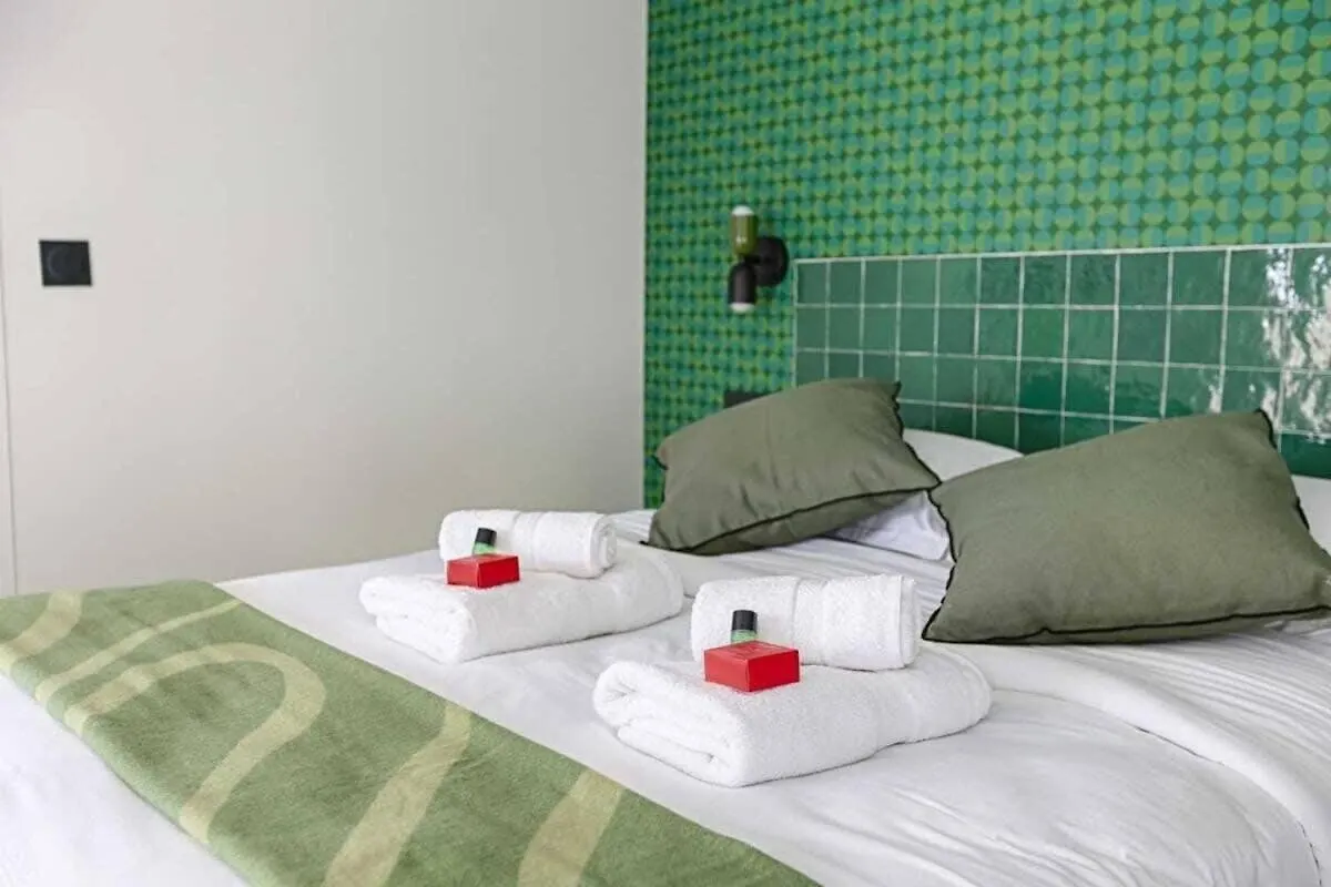 Les Halles - Luxurious & Colorful 4Bd For 16 Guest Париж