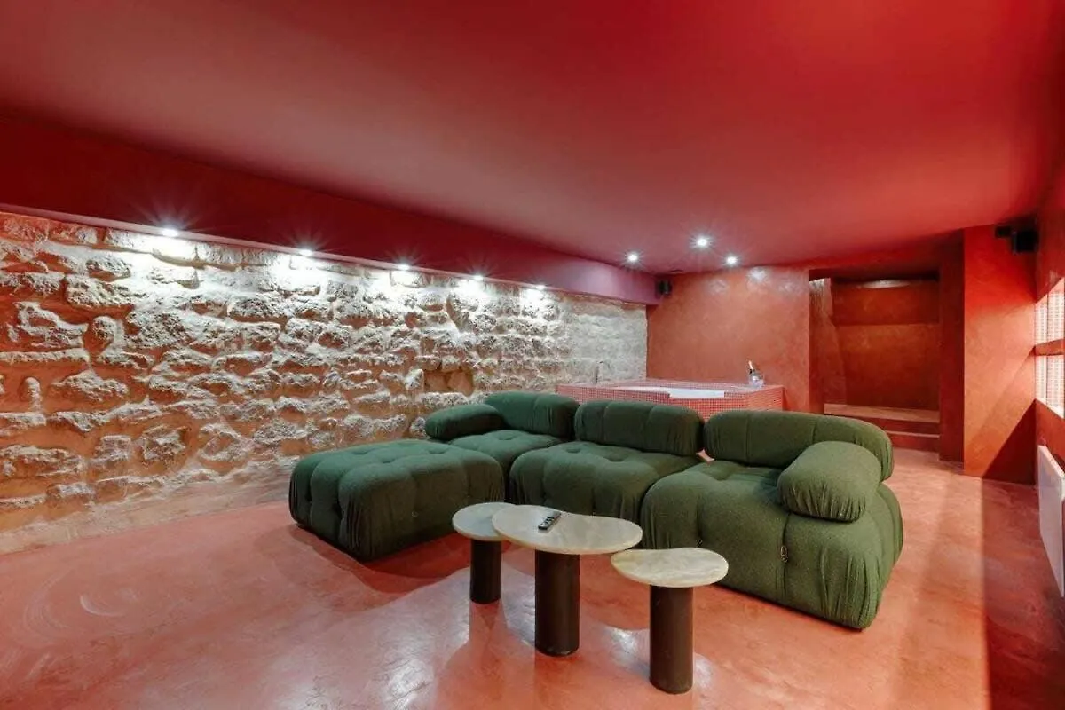 Les Halles - Luxurious & Colorful 4Bd For 16 Guest Париж Франция